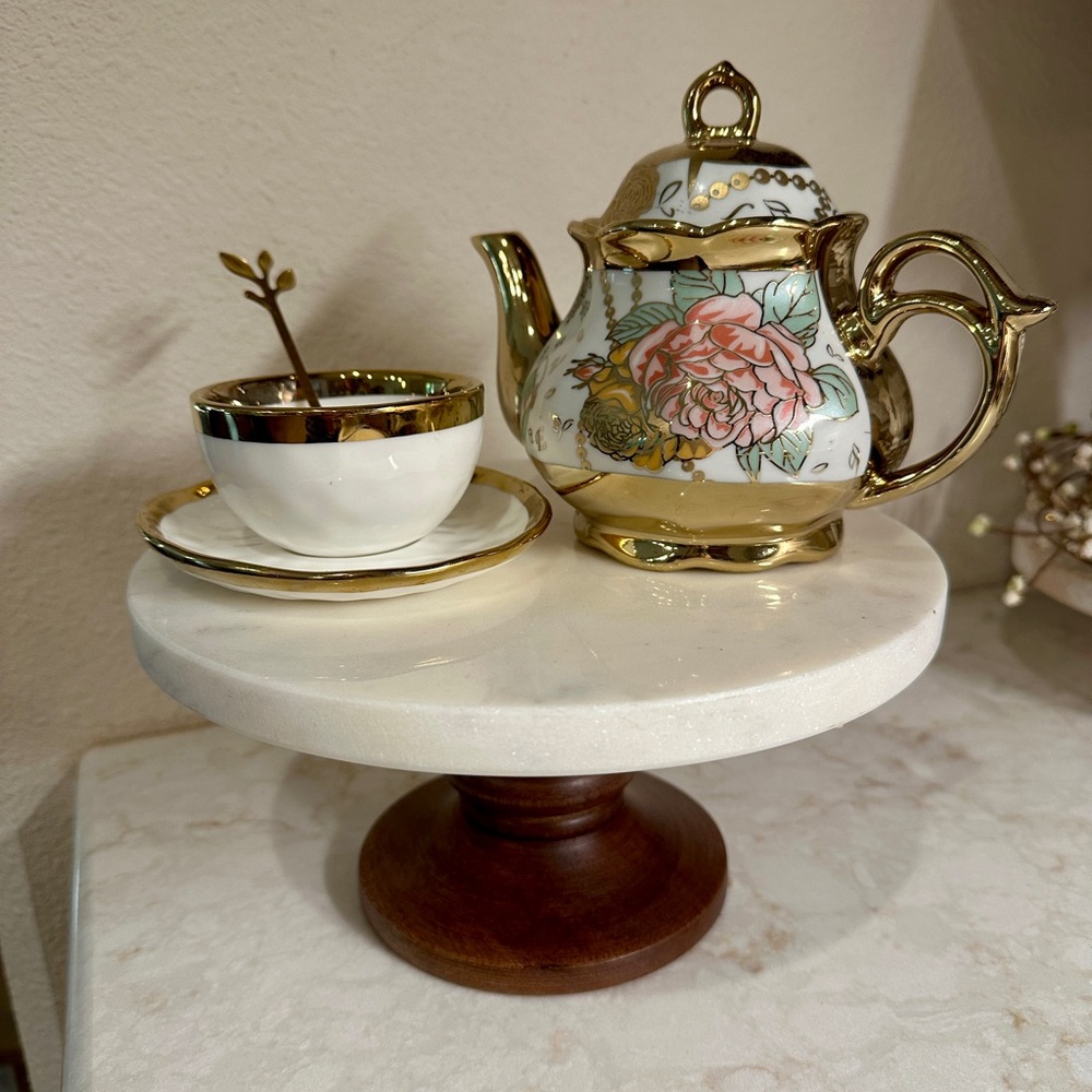 Floral Gold-Trimmed Five Piece Tea-set